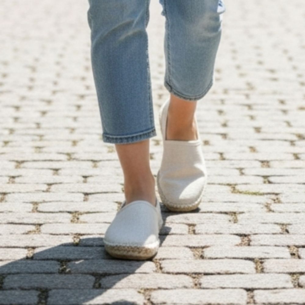 Elegant Cream Women's Loafers - Picture 2 of 6